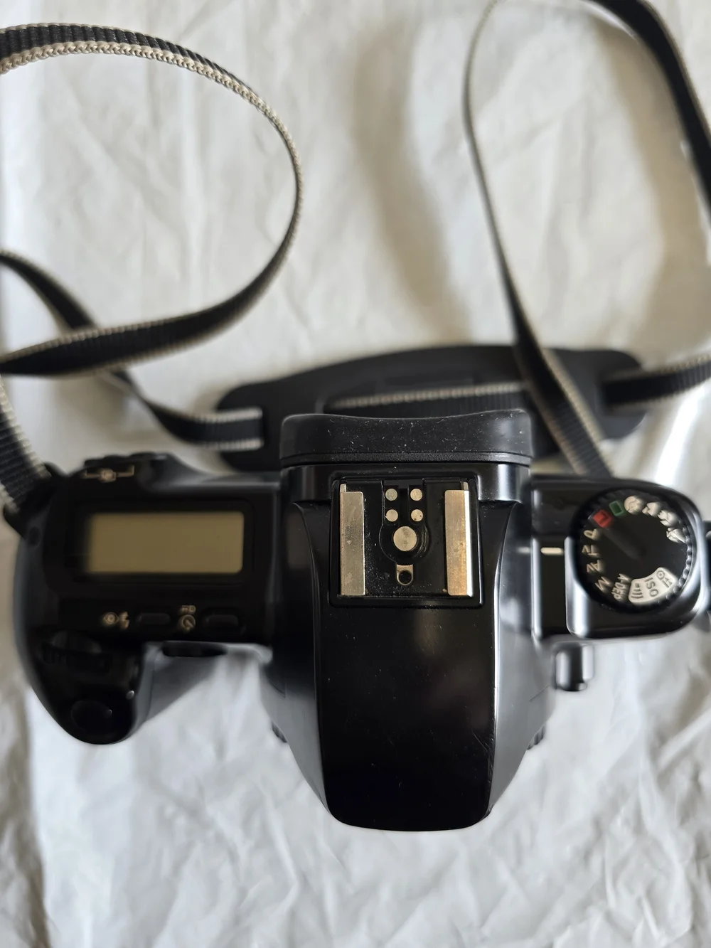 Canon EOS Rebel Xs Black DSLR Camera Body No Lense Like New Battery Operated